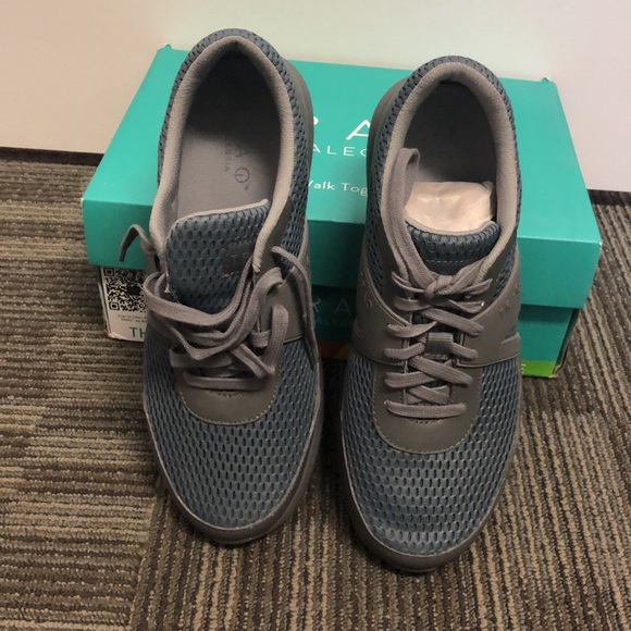 Traq Mens shoe NIb size 41 - Picture 2 of 3